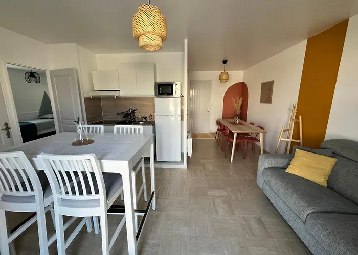펜션 Maison Familiale Et Chaleureuse A La Chaume Av 2 Chambres, Terrasse, Wifi Les Sables-dʼOlonne